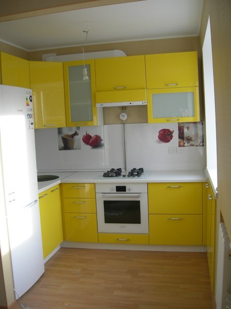 На фото: интерьер маленькой кухни